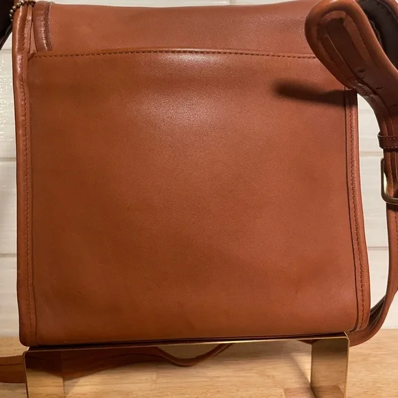 British Tan Shelburne Bag - Picture 7 of 17